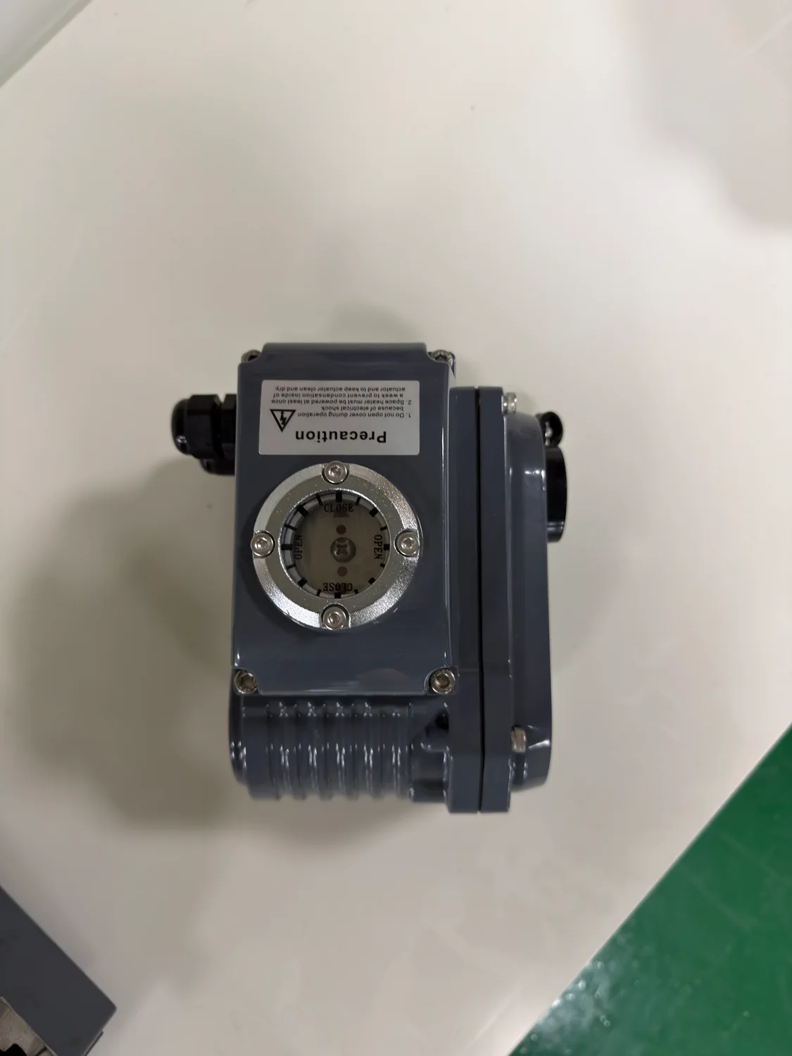 Mounting interface of an electric valve actuator